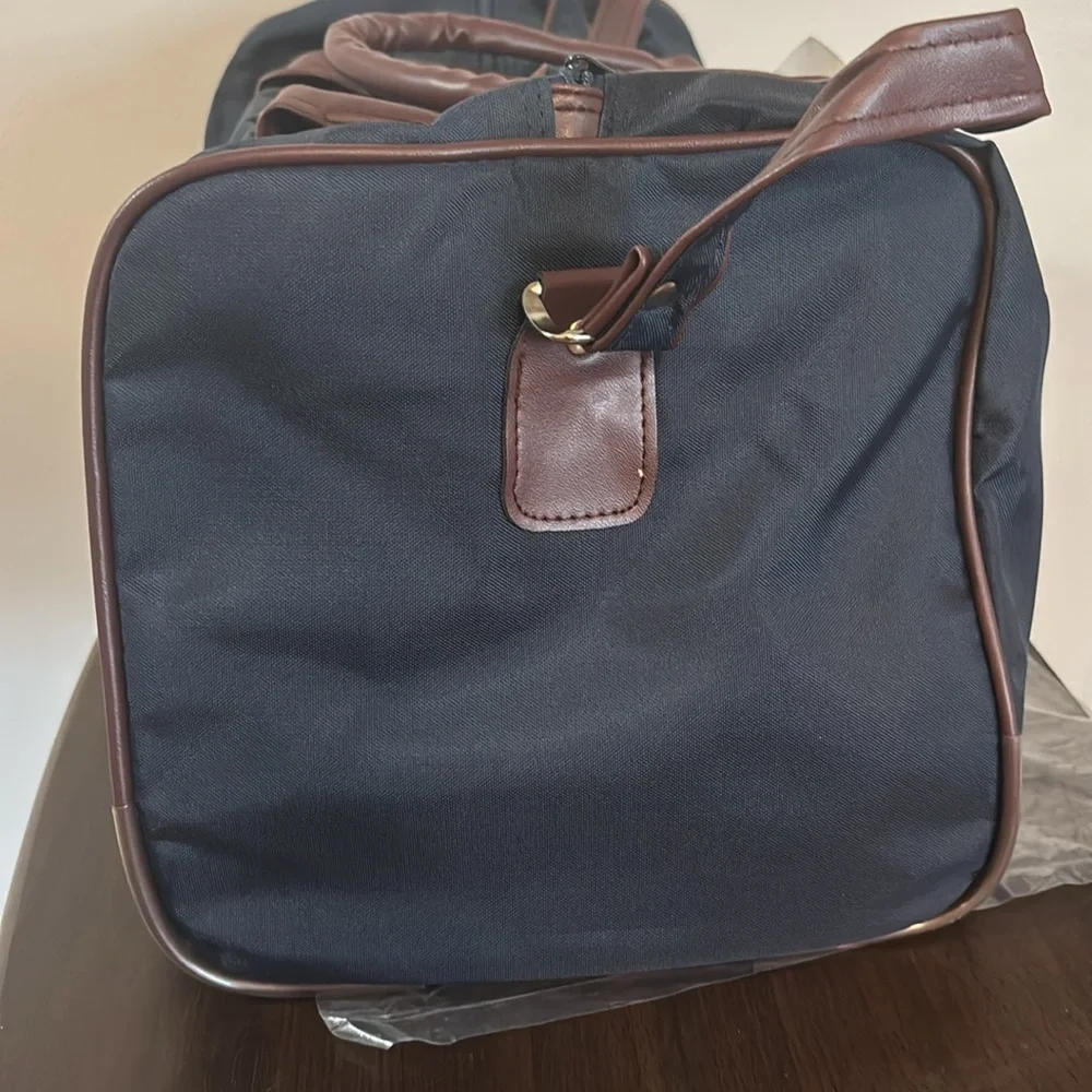 Pierre Cardin 🆕 NWT Weekend Overnight Duffle Bag, Blue and Brown, Stylish!